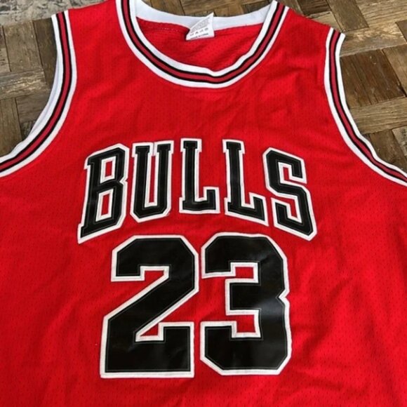 Michael Jordan Chicago bulls jersey - Picture 2 of 4